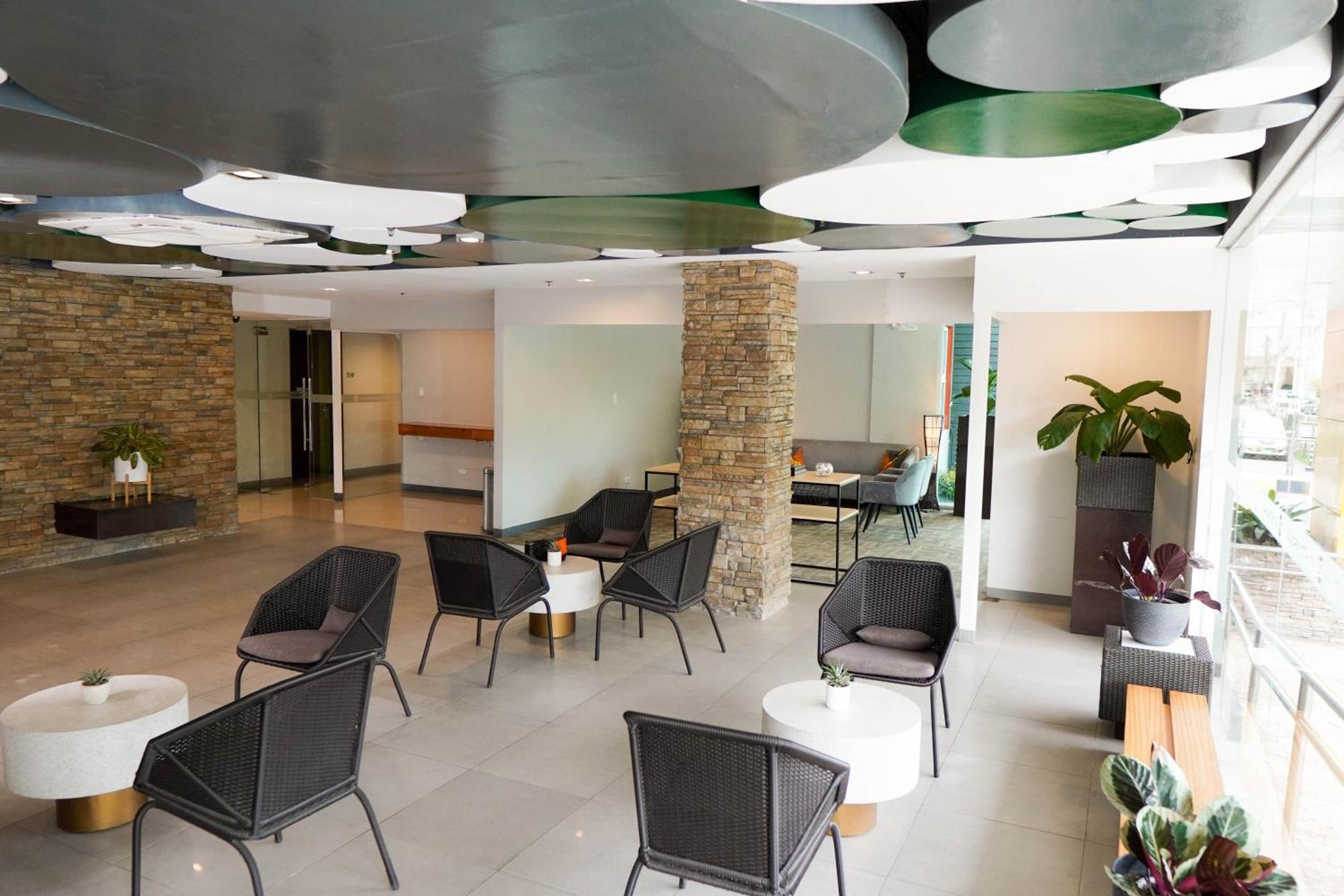 Go Hotels Bacolod Exterior photo